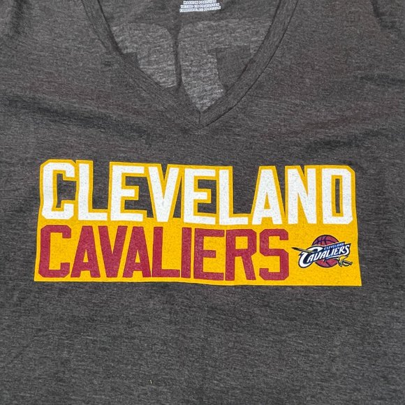 Women's Cleveland Cavaliers LeBron James NBA Licensed Tee - NWT - Picture 2 of 7